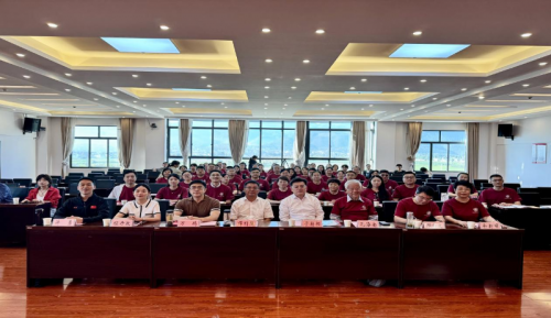 从“思源湖”到“洱海畔”：一堂“行走的大思政课”如何炼成？奔赴时代山海的大思政课探索与实践